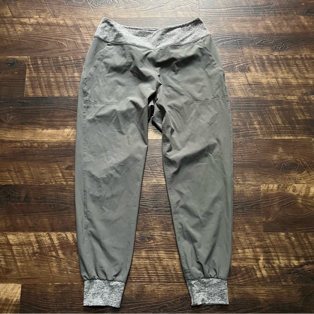 Patagonia 21215 happy hike gray two tone outdoor studio jogger pants small